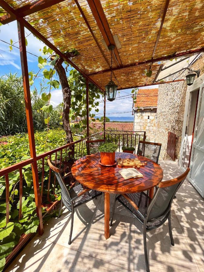 Holiday Home Skala With Hot Tub & Kala With Terrace Pitve Екстериор снимка