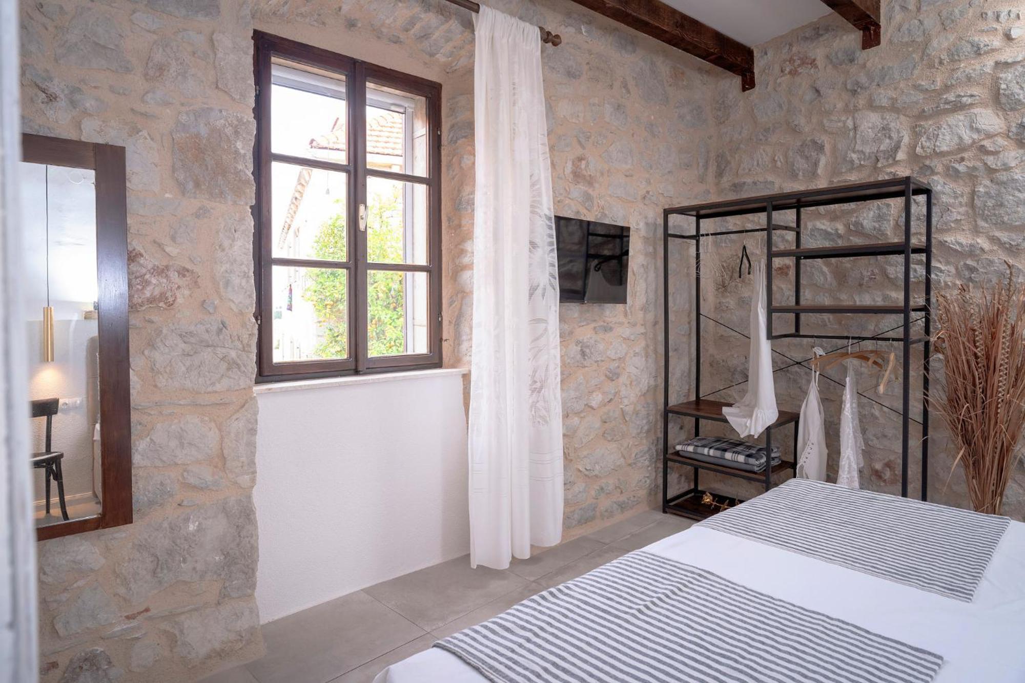 Holiday Home Skala With Hot Tub & Kala With Terrace Pitve Екстериор снимка